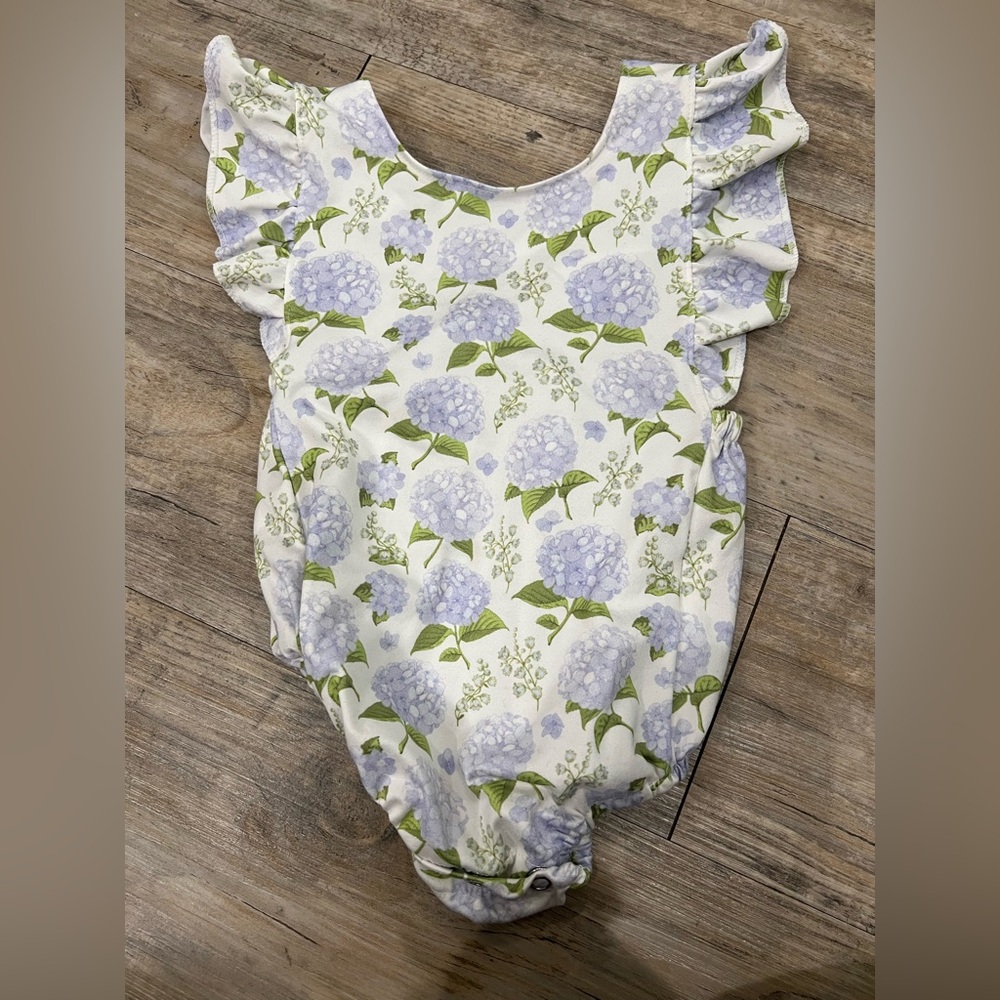 EUC hydrangea bubble with crossover ruffles